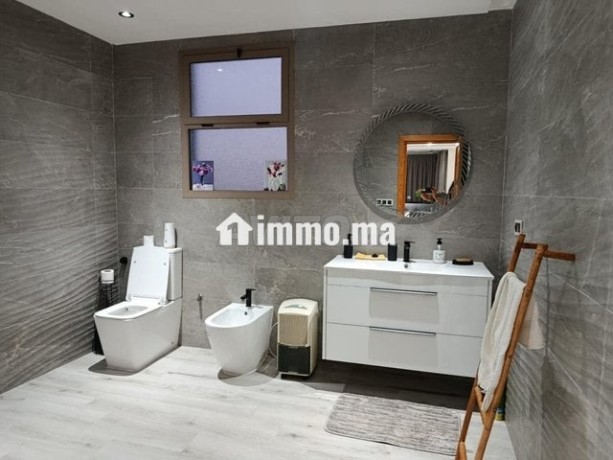niveau-villa-avec-piscine-pour-vacances-big-6