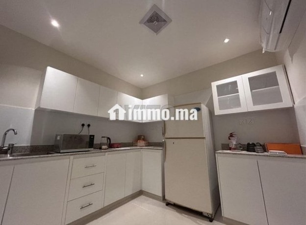 sejournez-au-coeur-de-casablanca-studio-meuble-big-2
