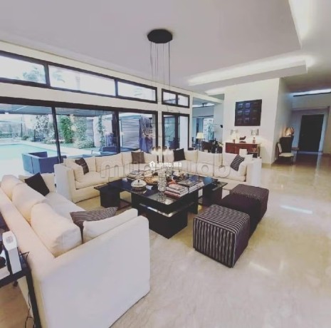belle-villa-front-golf-en-vente-big-0
