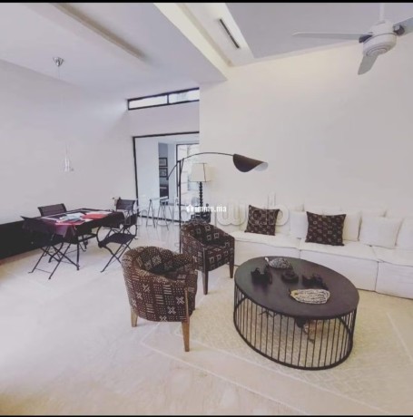 belle-villa-front-golf-en-vente-big-2