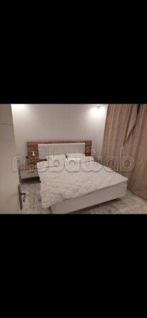 appartement-avec-piscine-big-1
