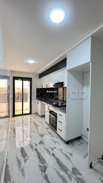 Bel appartement à vendre à Berrechid. 3 pièces. Système de parabole et salon marocain - Vente Immobilier - Berrechid - photo 2