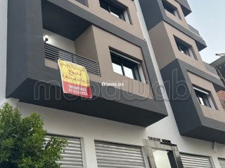 Bel appartement à vendre à Berrechid. 3 pièces. Système de parabole et salon marocain - Appartement à vendre - Berrechid