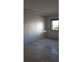 studio-vide-a-louer-quartier-du-parc-small-2