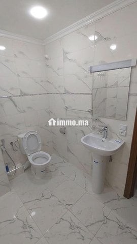À 2 mars Appartement à louer vide de 130 m² - Location Immobilier - Casablanca - photo 8