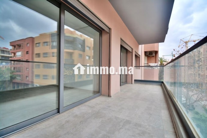 appartement-23chambres-salon-jamais-habiter-big-0