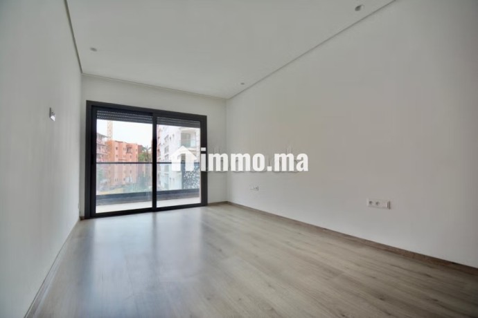 appartement-23chambres-salon-jamais-habiter-big-3