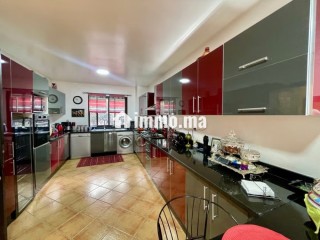 Élégante Villa avec jardin paysager proche Golfs - Villa à vendre - Agadir