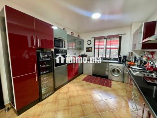 Élégante Villa avec jardin paysager proche Golfs - Villa à vendre - Agadir
