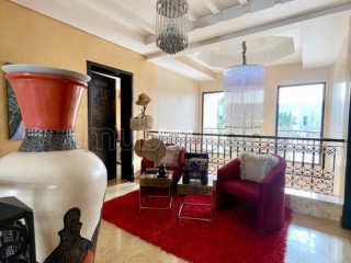 Élégante Villa avec jardin paysager proche Golfs - Villa à vendre - Agadir