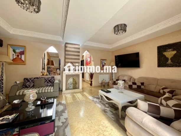 elegante-villa-avec-jardin-paysager-proche-golfs-big-9