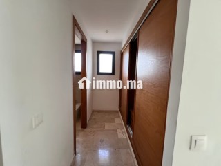 Louez cet appartement à manzah. 3 chambres. Piscine, climatisation - Appartement à louer - Rabat