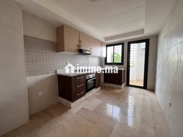 louez-cet-appartement-a-manzah-3-chambres-piscine-climatisation-big-1