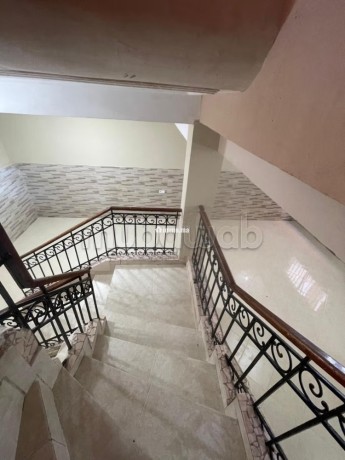 bel-appartement-en-location-a-la-floride-3-chambres-agreables-porte-blindee-salon-marocain-traditionnel-big-9
