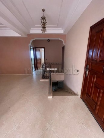 bel-appartement-en-location-a-la-floride-3-chambres-agreables-porte-blindee-salon-marocain-traditionnel-big-12