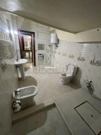 bel-appartement-en-location-a-la-floride-3-chambres-agreables-porte-blindee-salon-marocain-traditionnel-big-18