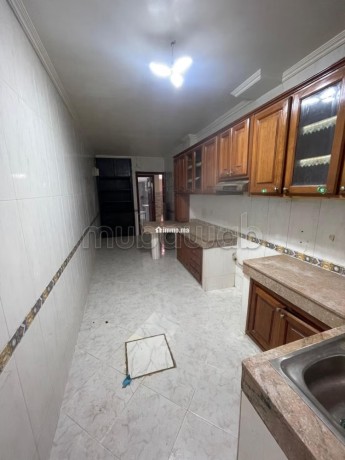 bel-appartement-en-location-a-la-floride-3-chambres-agreables-porte-blindee-salon-marocain-traditionnel-big-19
