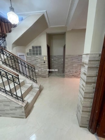 bel-appartement-en-location-a-la-floride-3-chambres-agreables-porte-blindee-salon-marocain-traditionnel-big-5