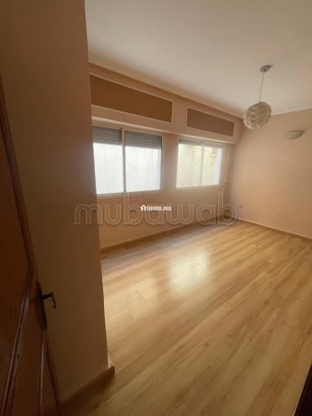 bel-appartement-en-location-a-la-floride-3-chambres-agreables-porte-blindee-salon-marocain-traditionnel-big-7