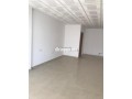 location-plateaux-bureaux-vide-small-7