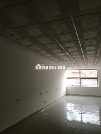 location-plateaux-bureaux-vide-big-0