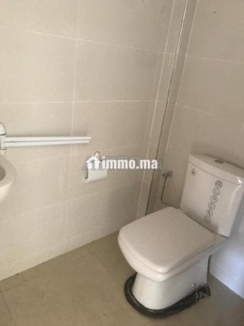location-plateaux-bureaux-vide-big-6