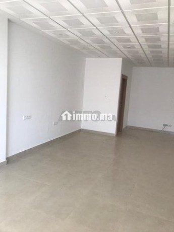 location-plateaux-bureaux-vide-big-7