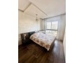 studio-de-51m2-a-louer-emplacement-ideal-small-2