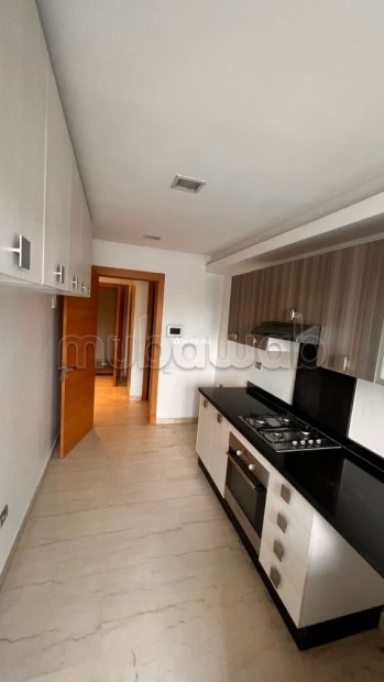 Appartement en location à Maârif. 2 chambres. Ascenseur et terrasse - Location Immobilier - Casablanca - photo 3