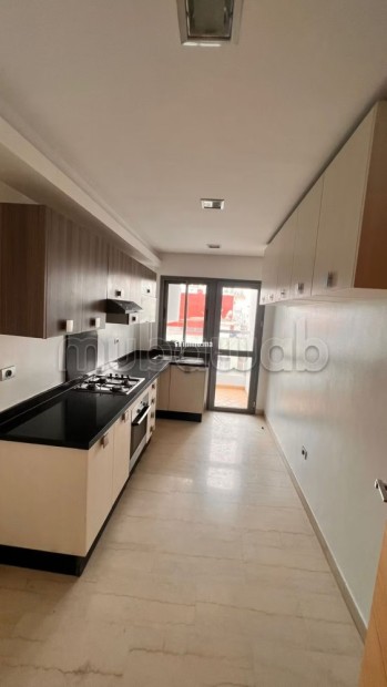 Appartement en location à Maârif. 2 chambres. Ascenseur et terrasse - Location Immobilier - Casablanca - photo 4
