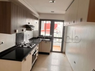 Appartement en location à Maârif. 2 chambres. Ascenseur et terrasse - Appartement à louer - Casablanca