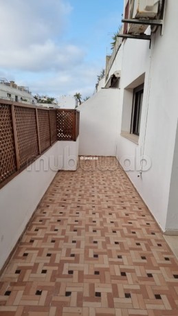 duplex-avec-terrasse-a-la-location-a-racine-big-0
