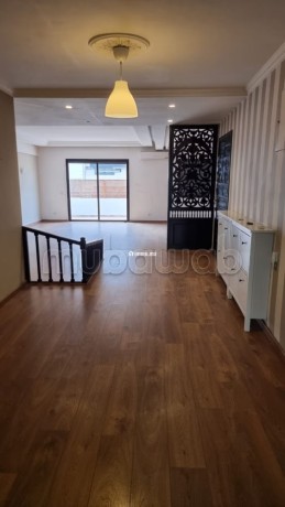 duplex-avec-terrasse-a-la-location-a-racine-big-11