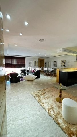 Racine Superbe F3 Meublé 96m², Cuisine US - Location Immobilier - Casablanca - photo 2
