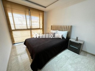 Racine Superbe F3 Meublé 96m², Cuisine US - Appartement à louer - Casablanca
