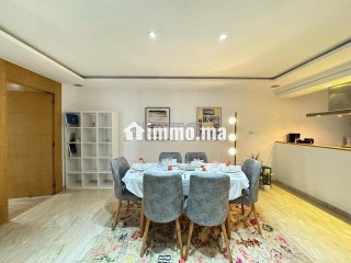 Racine Superbe F3 Meublé 96m², Cuisine US - Appartement à louer - Casablanca