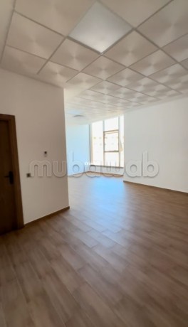 plateaux-immeuble-moderne-big-9
