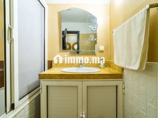 Louez cet appartement à Ain Mezouar. 4 grandes pièces. Meublé - Appartement à louer