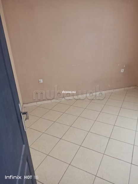 Location d'un appartement à Maghreb Arabi. Surface totale 54 m². Antenne parabolique et sécurité - Location Immobilier - Temara - photo 5