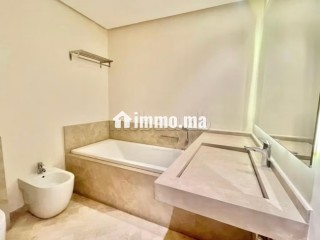 Louez cet appartement à Maârif. 3 chambres. Porte blindée et parabole - Appartement à louer - Casablanca