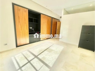 Louez cet appartement à Maârif. 3 chambres. Porte blindée et parabole - Appartement à louer - Casablanca