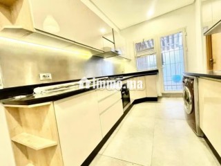 Louez cet appartement à Maârif. 3 chambres. Porte blindée et parabole - Appartement à louer - Casablanca