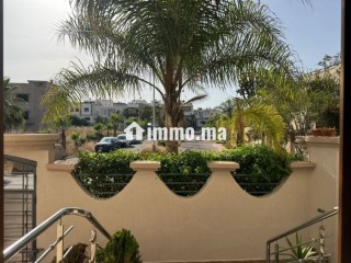 Niveau Villa Bien situé Calme - Villa à louer - Casablanca