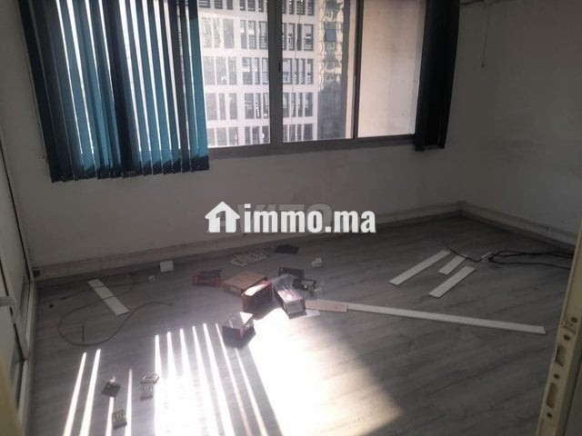 Plateau 1 Open 3p 95m2 a louer sur bd Abdelmoumen - Location Immobilier - Casablanca - photo 4