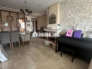 Un étage complet rien que pour vous - Appartement à louer - Casablanca
