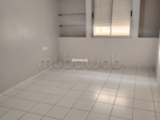 Location d'un appartement à Charaf. 2 belles chambres. Avec ascenseur et terrasse - Appartement à louer - Agadir
