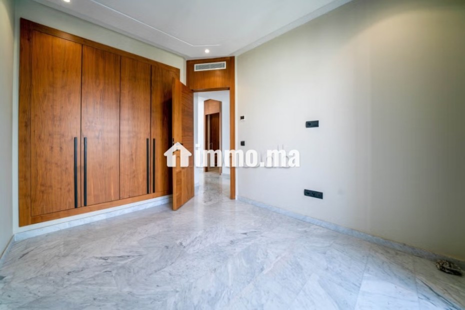 Appartement à l'achat à l'Oisis. Surface de 119 m² - Vente Immobilier - Casablanca - photo 5