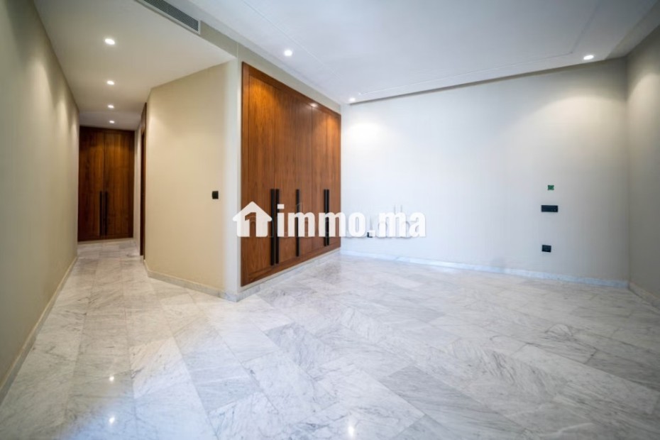 Appartement à l'achat à l'Oisis. Surface de 119 m² - Vente Immobilier - Casablanca - photo 8