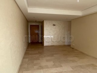 Superbe appartement à louer à Sidi Maarouf. 3 grandes pièces. Avec ascenseur et espace vert - Appartement à louer - Casablanca