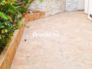 Loue Apart HS vide à CFC Casa 2CH+TERRASSE à 8500 - Appartement à louer - Casablanca